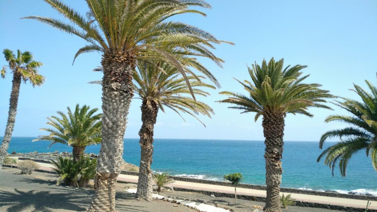 Luxury Villa Sea Front Коста Тегисе Екстериор снимка